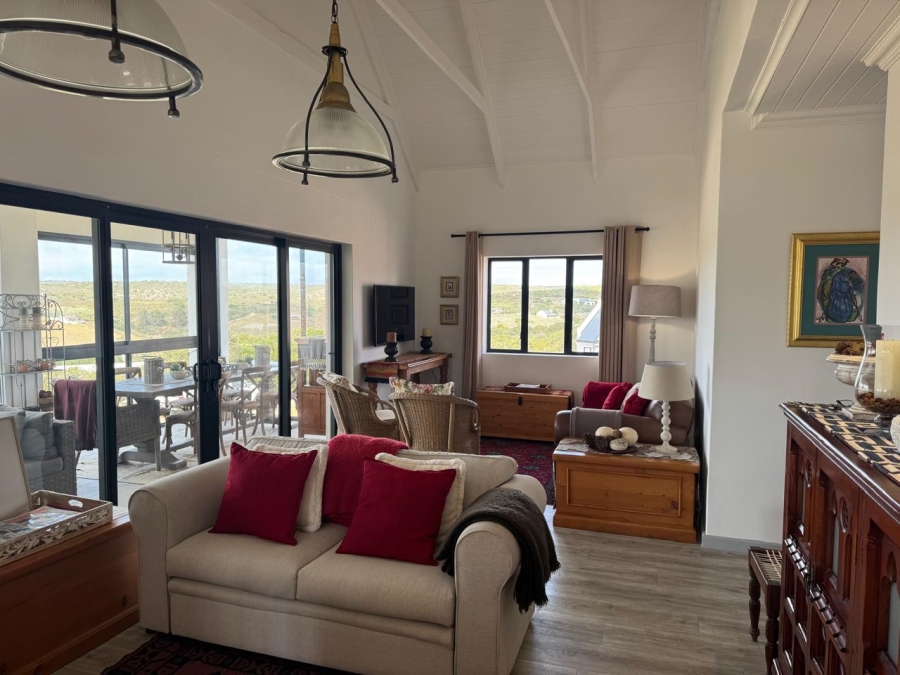 2 Bedroom Property for Sale in Stilbaai Oos Western Cape